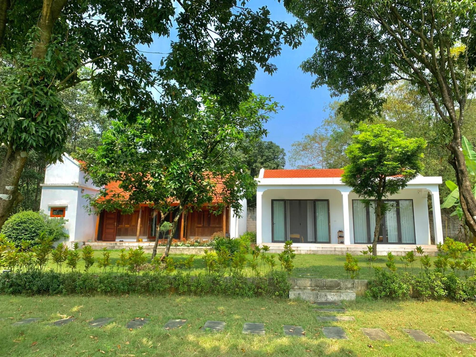 Charm Long Country house
